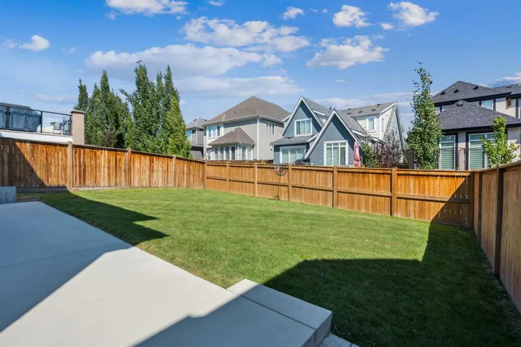 216 Masters Cove SE