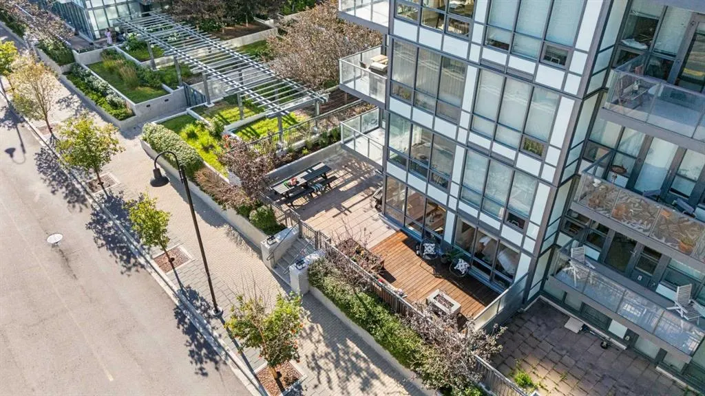 128 2 Street SW, #102