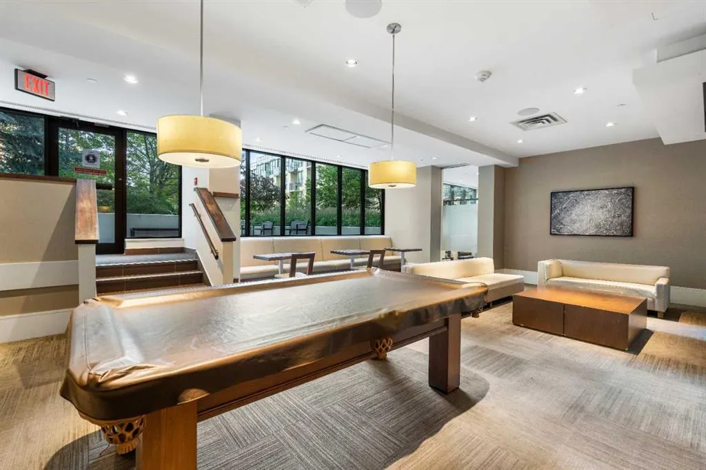 128 2 Street SW, #102