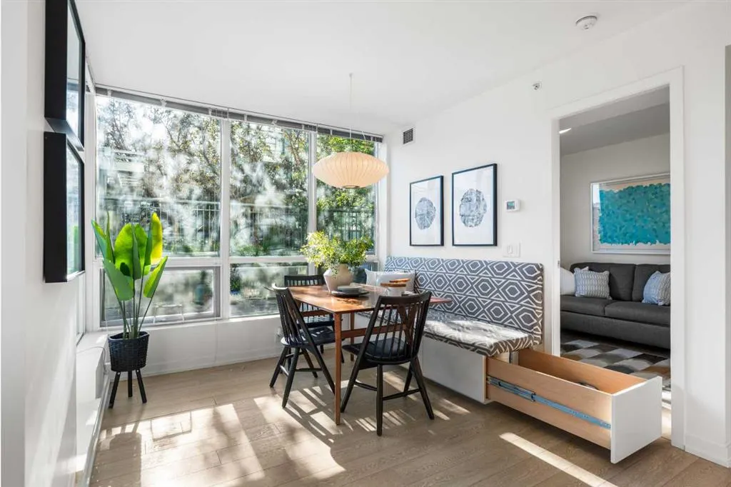 128 2 Street SW, #102