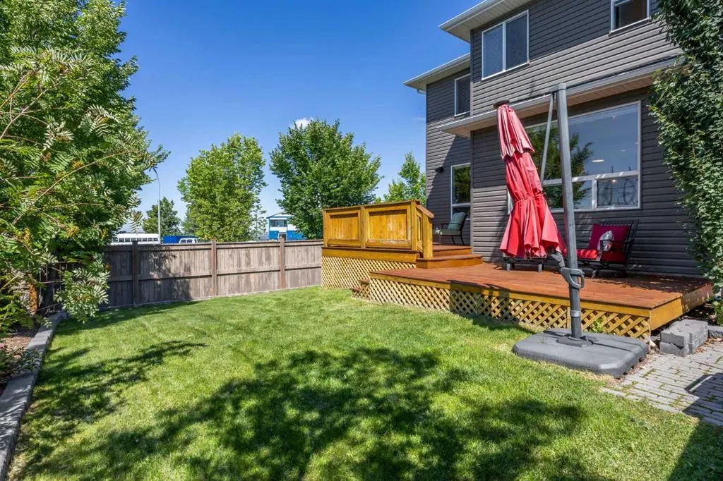 184 Cougar Ridge Manor SW
