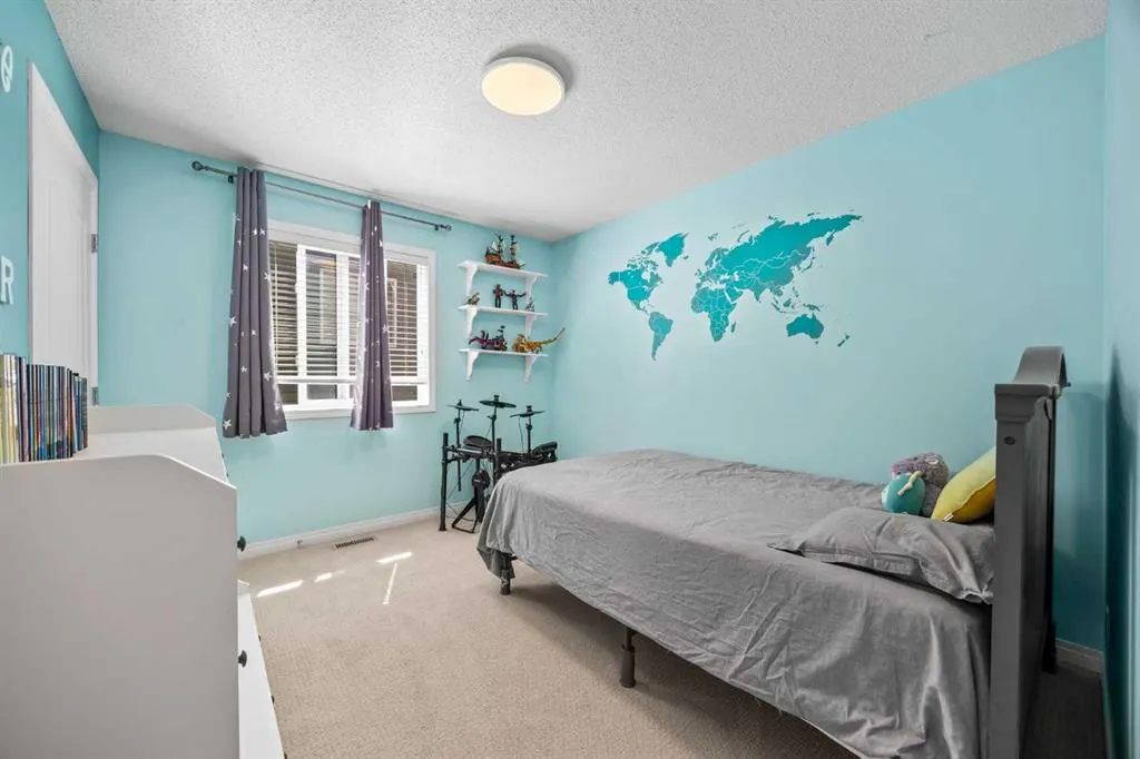 184 Cougar Ridge Manor SW
