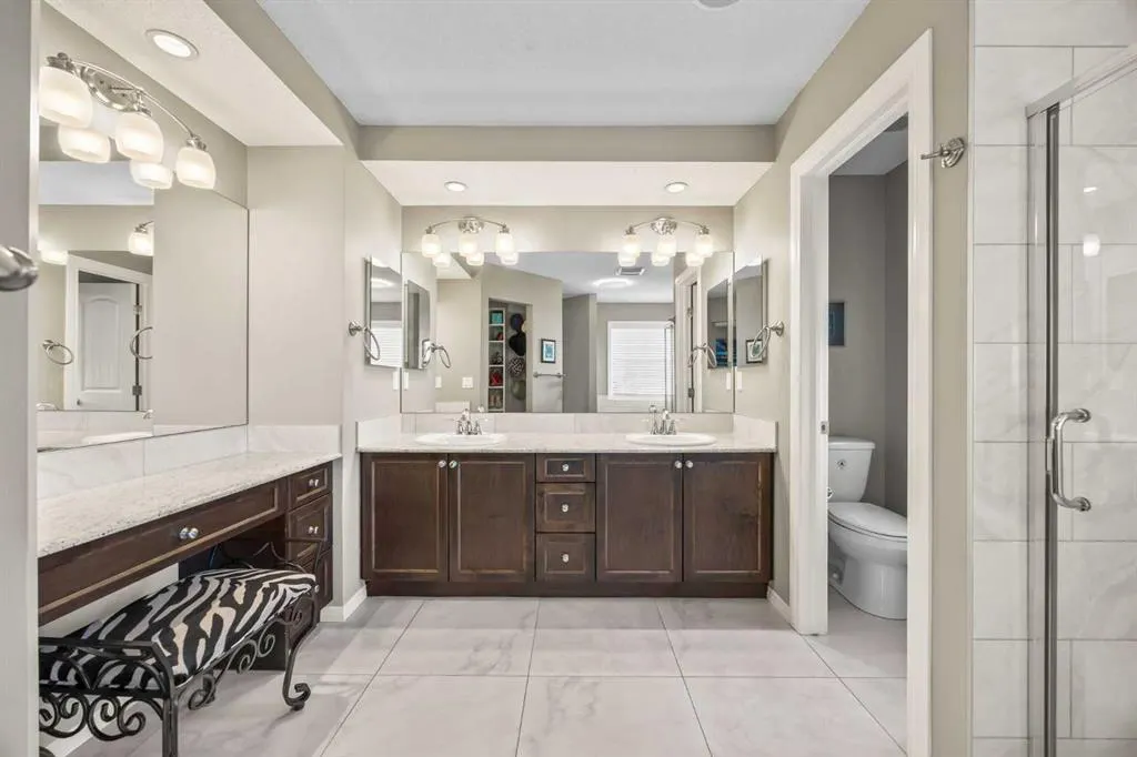 184 Cougar Ridge Manor SW