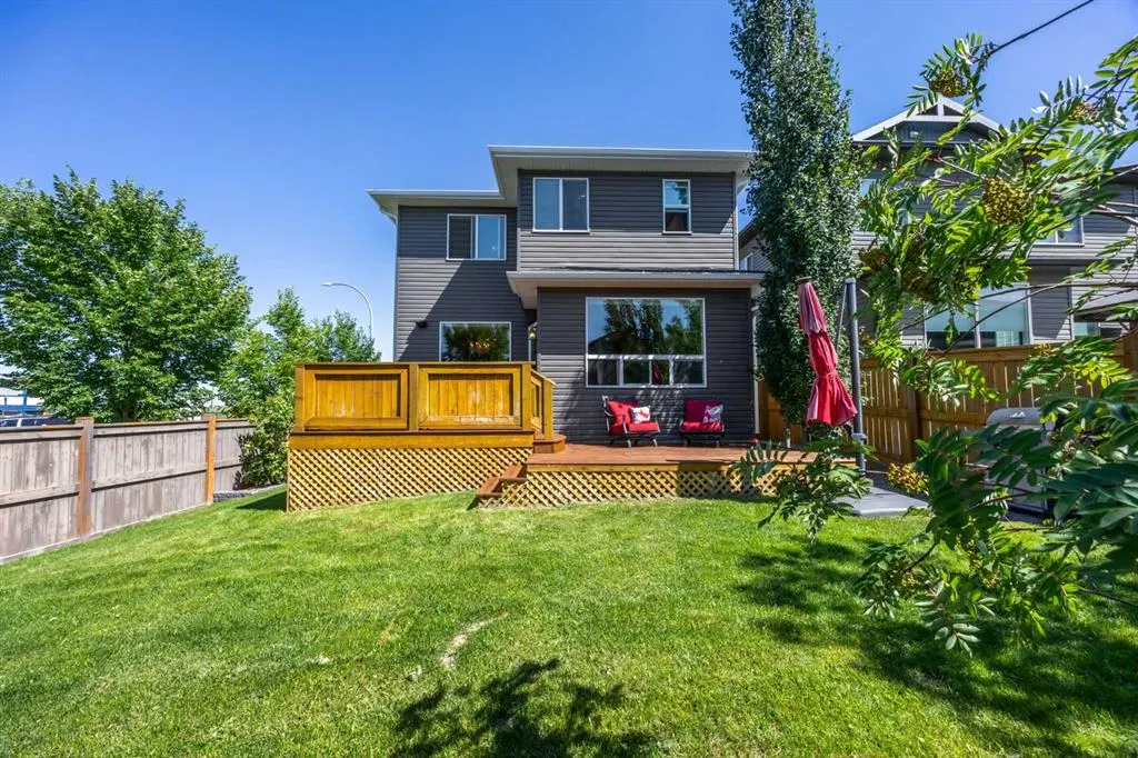 184 Cougar Ridge Manor SW