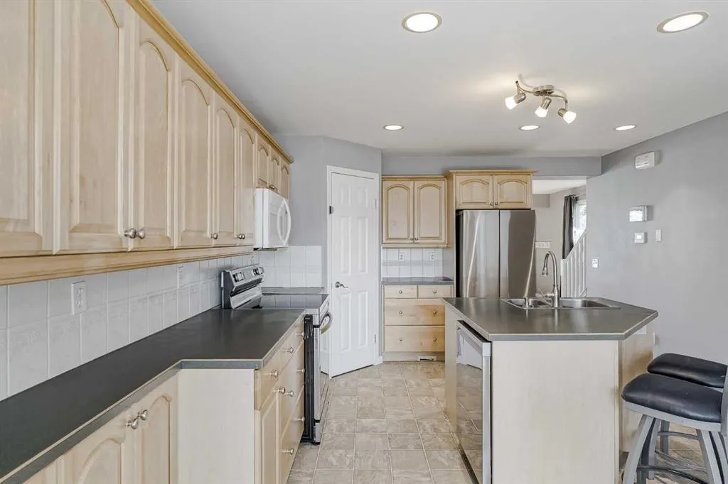 16 Mckinley Road SE