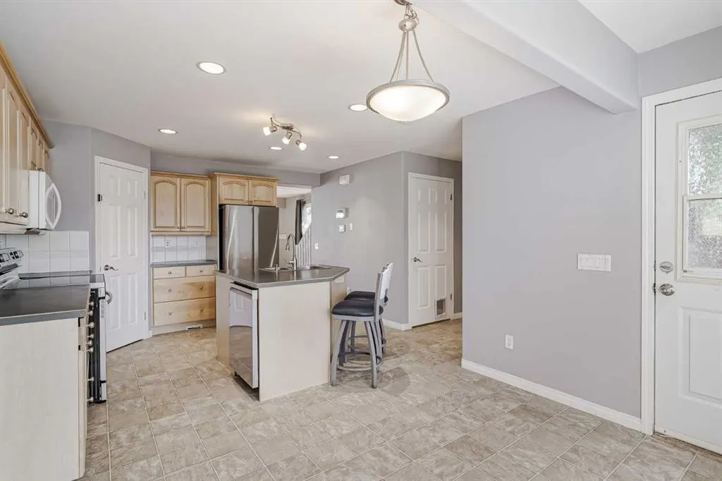 16 Mckinley Road SE