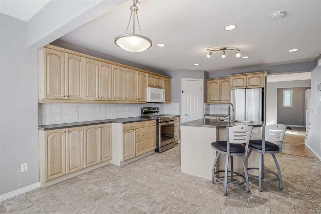 16 Mckinley Road SE