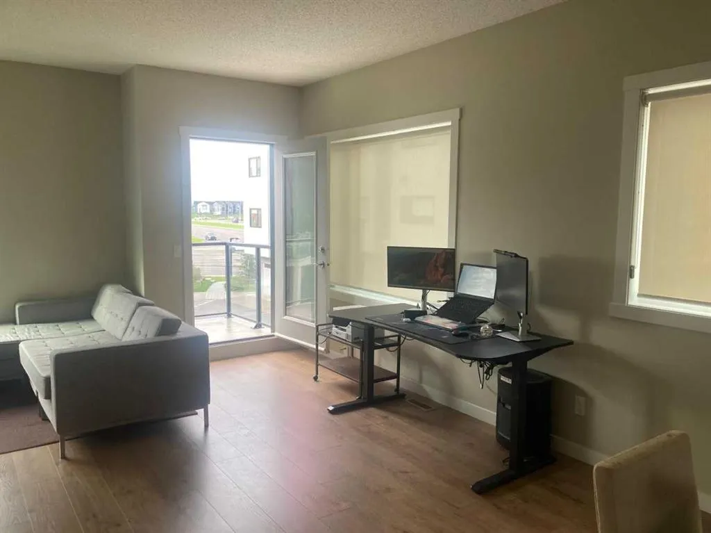 218 Sherwood Square NW, #601
