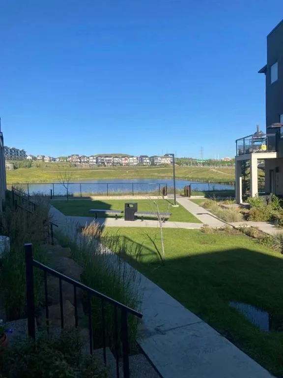 218 Sherwood Square NW, #601
