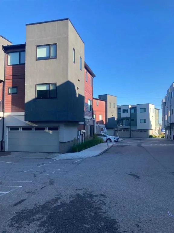 218 Sherwood Square NW, #601