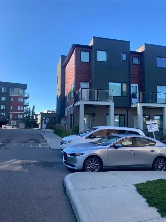 218 Sherwood Square NW, #601