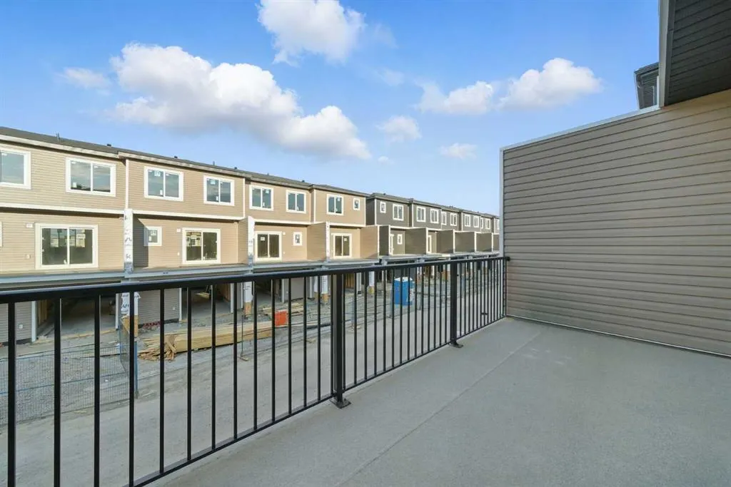 75 cornerstone Row NE, #106