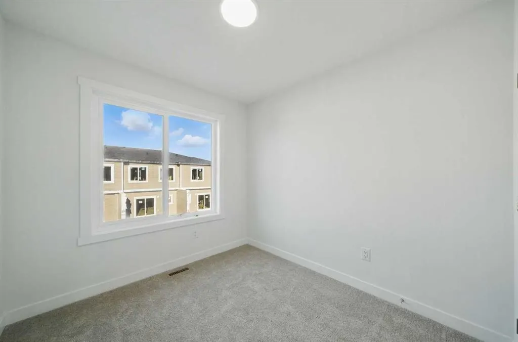 75 cornerstone Row NE, #106