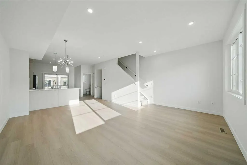 75 cornerstone Row NE, #106