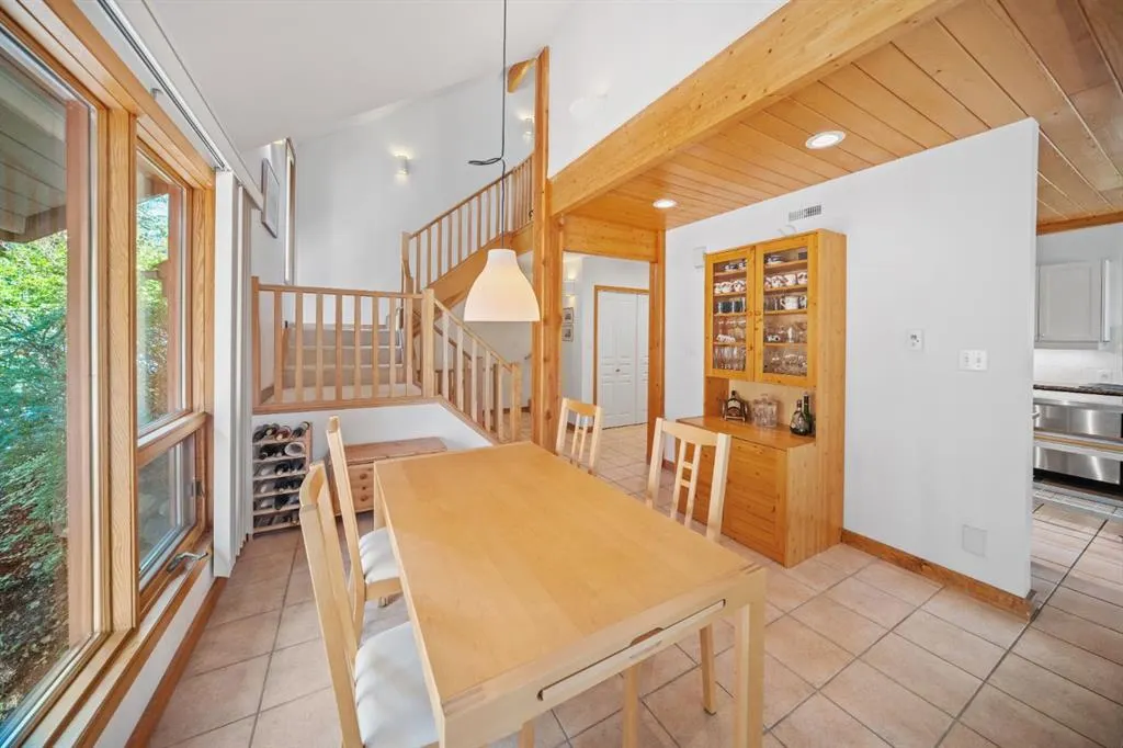 221 Benchlands Terrace
