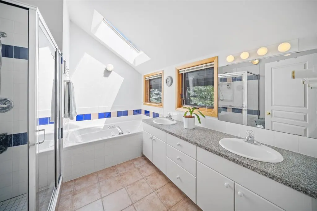 221 Benchlands Terrace