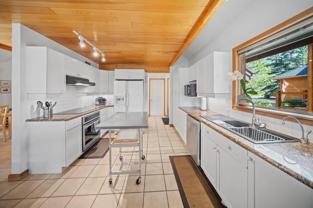 221 Benchlands Terrace