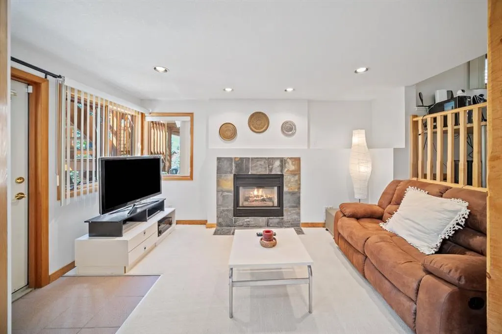 221 Benchlands Terrace