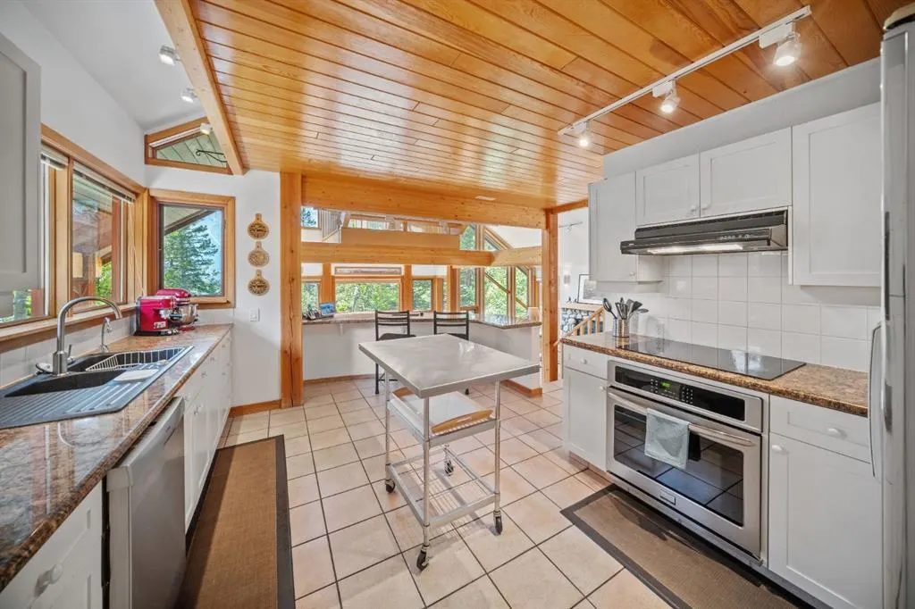 221 Benchlands Terrace