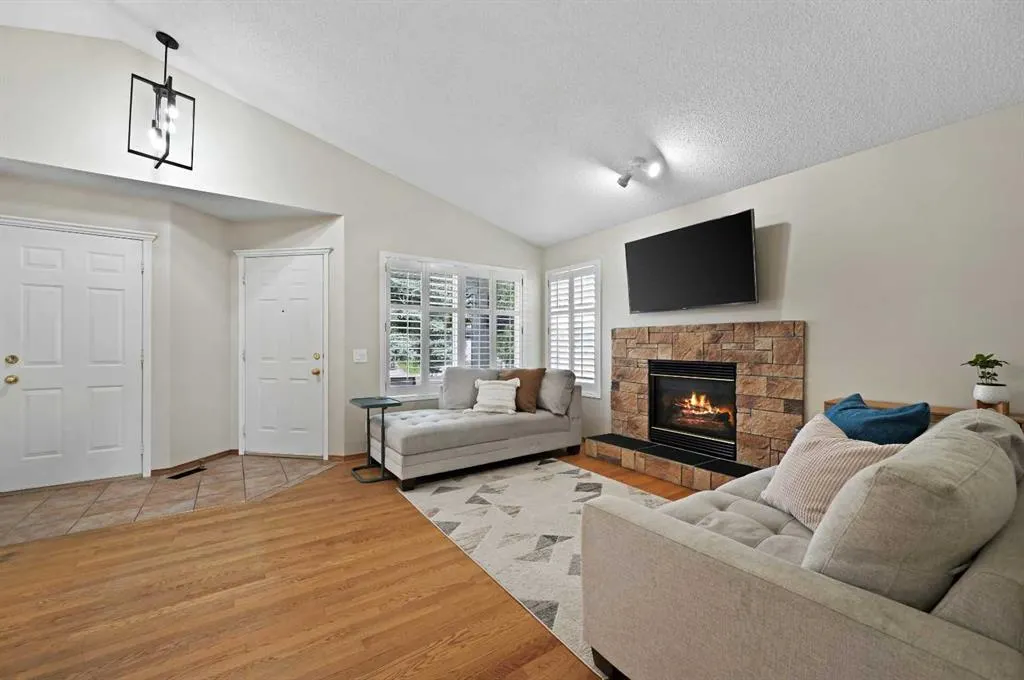 285 Mt Brewster Circle SE