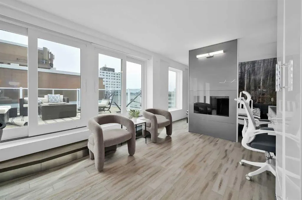 519 17 Avenue SW, #810