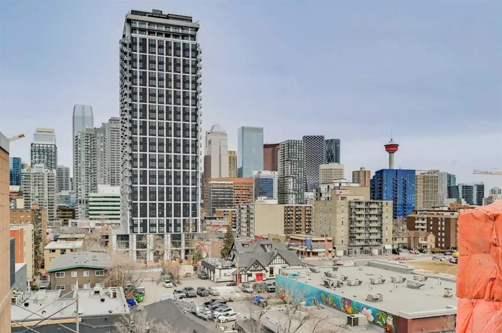 519 17 Avenue SW, #810