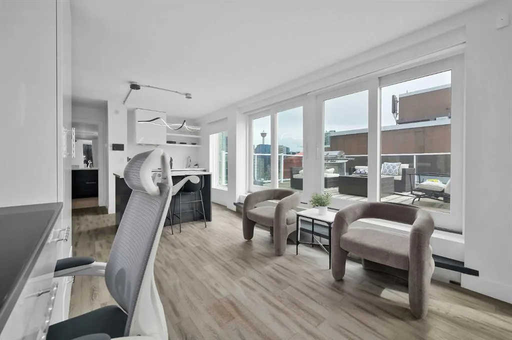 519 17 Avenue SW, #810