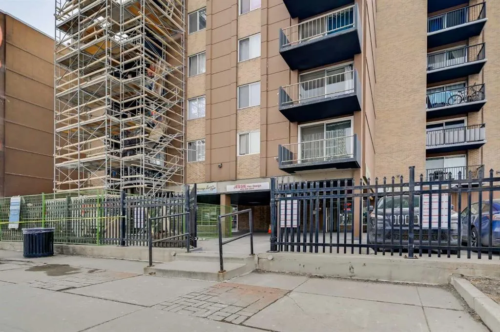 519 17 Avenue SW, #810