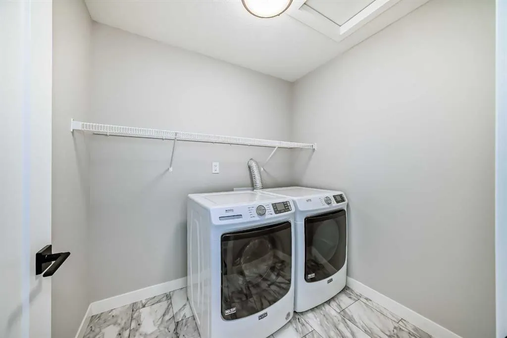 194 dawson harbour Hill