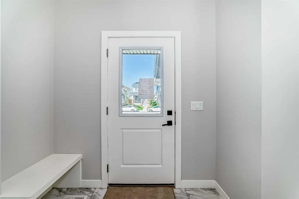194 dawson harbour Hill