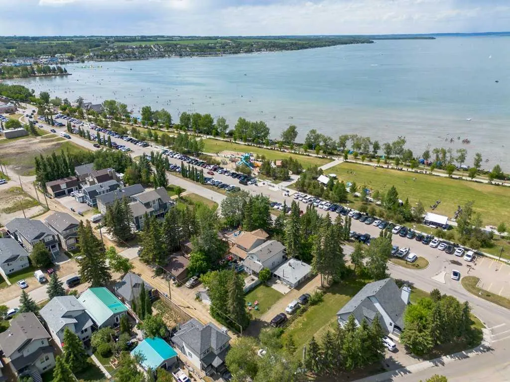 4003 Lakeshore Drive