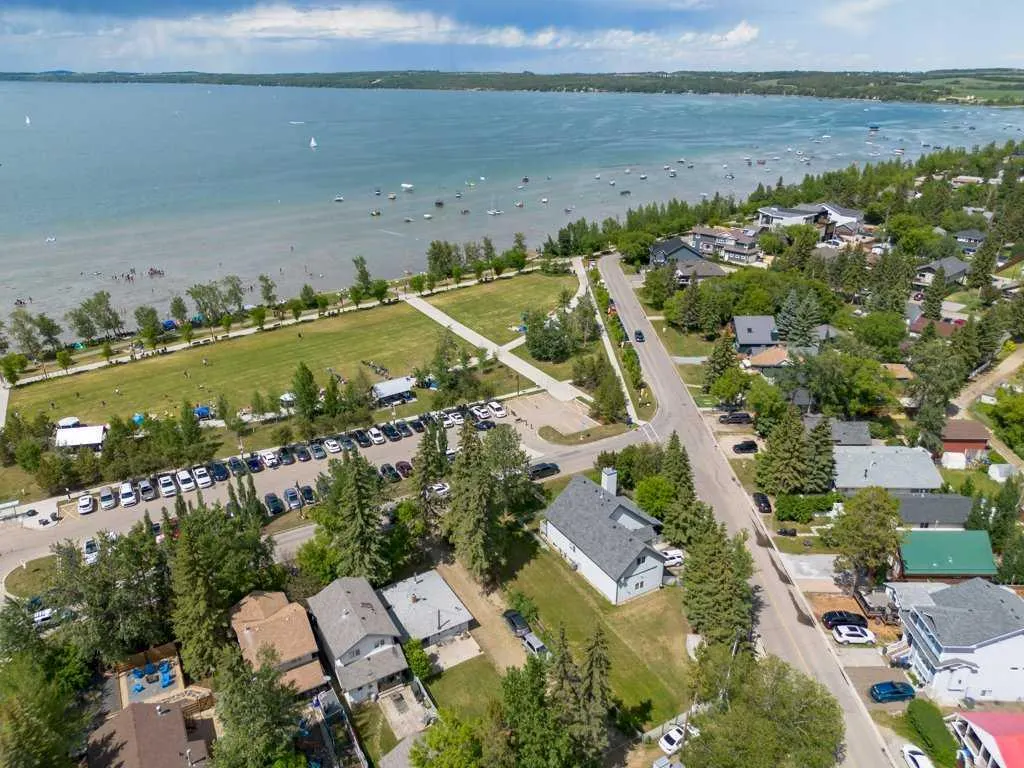 4003 Lakeshore Drive