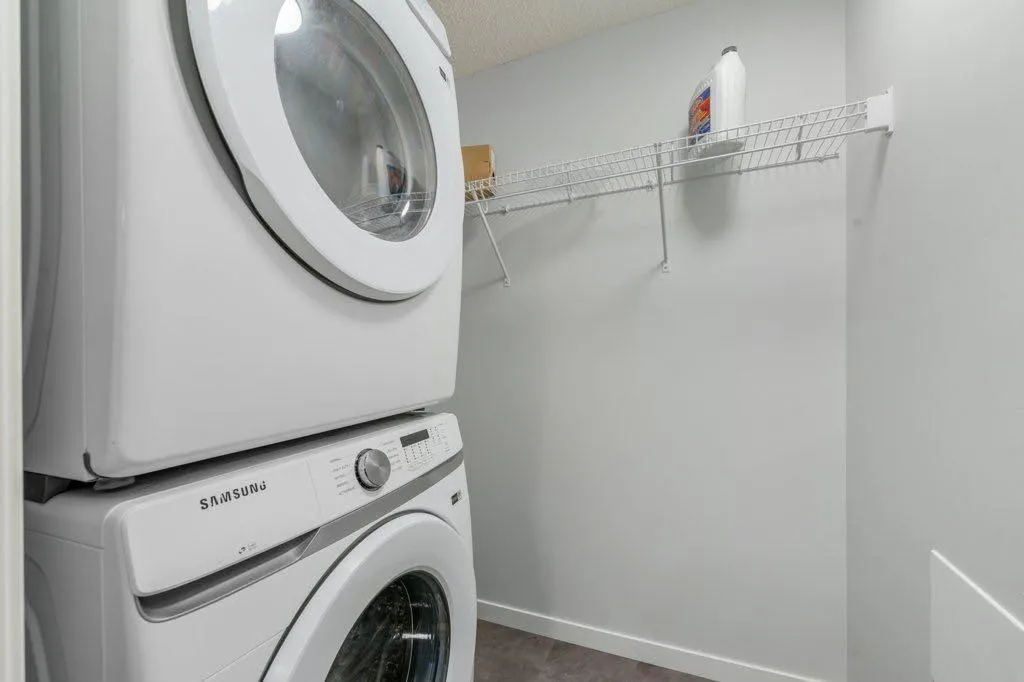 40 Carrington Plaza NW, #319
