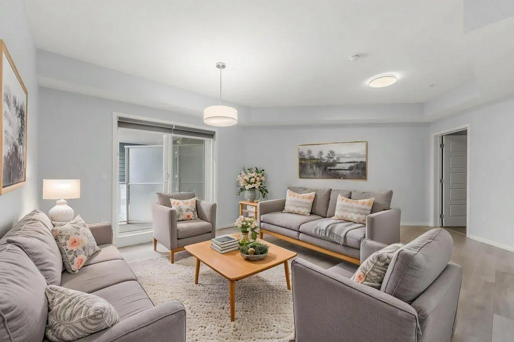 40 Carrington Plaza NW, #319