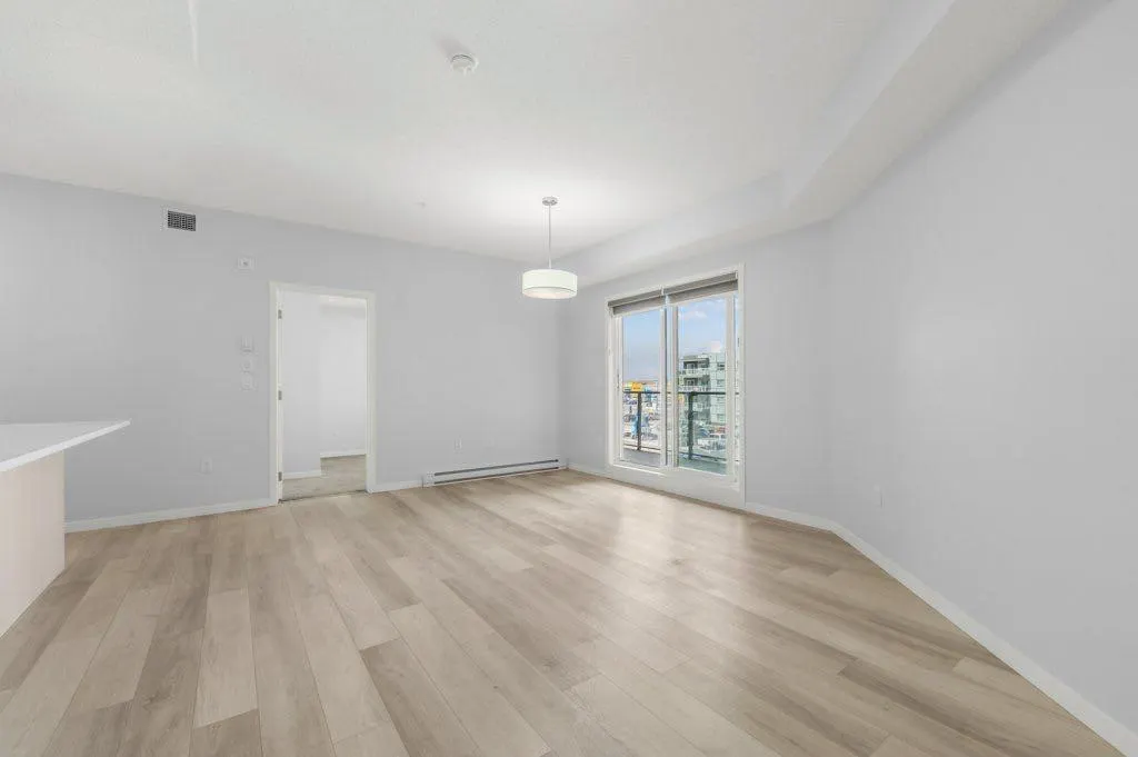 40 Carrington Plaza NW, #319