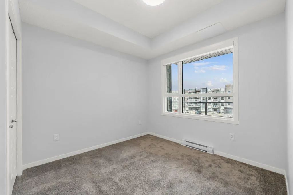 40 Carrington Plaza NW, #319