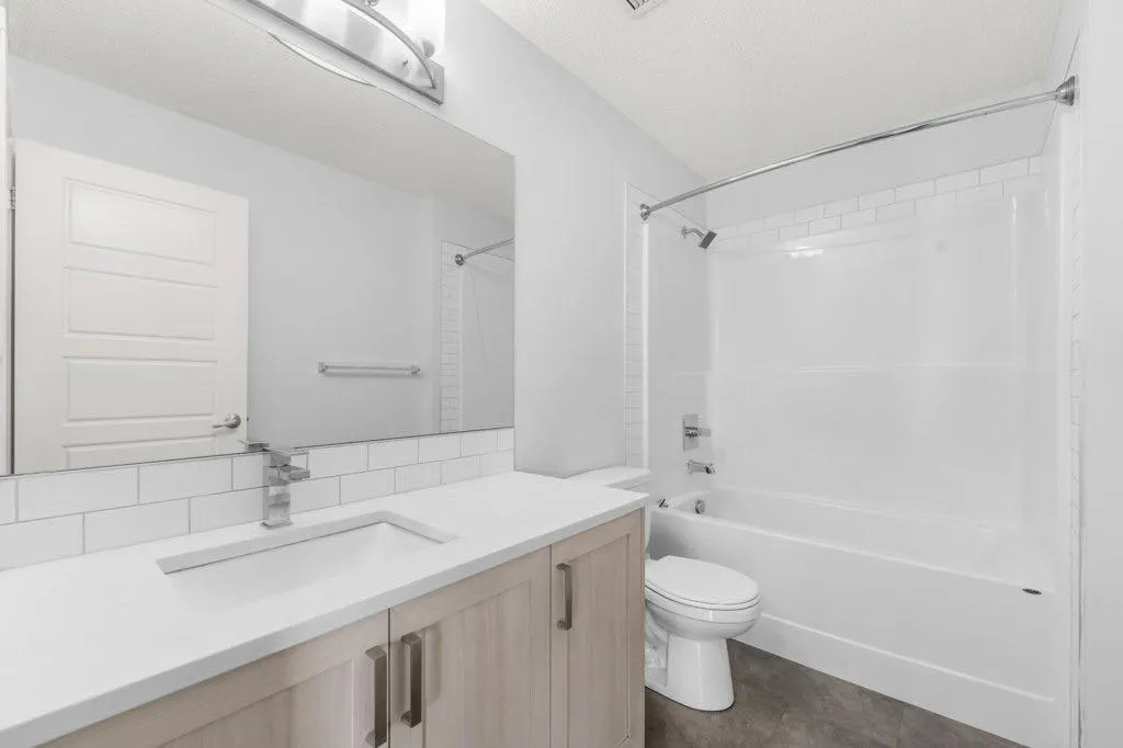 40 Carrington Plaza NW, #319