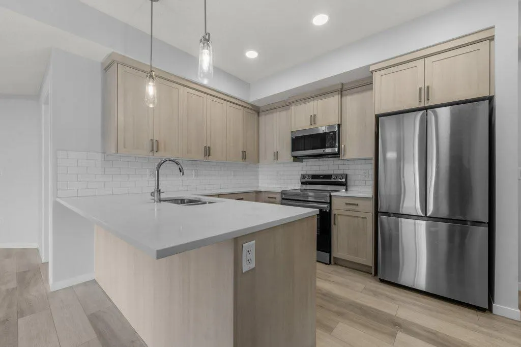 40 Carrington Plaza NW, #319