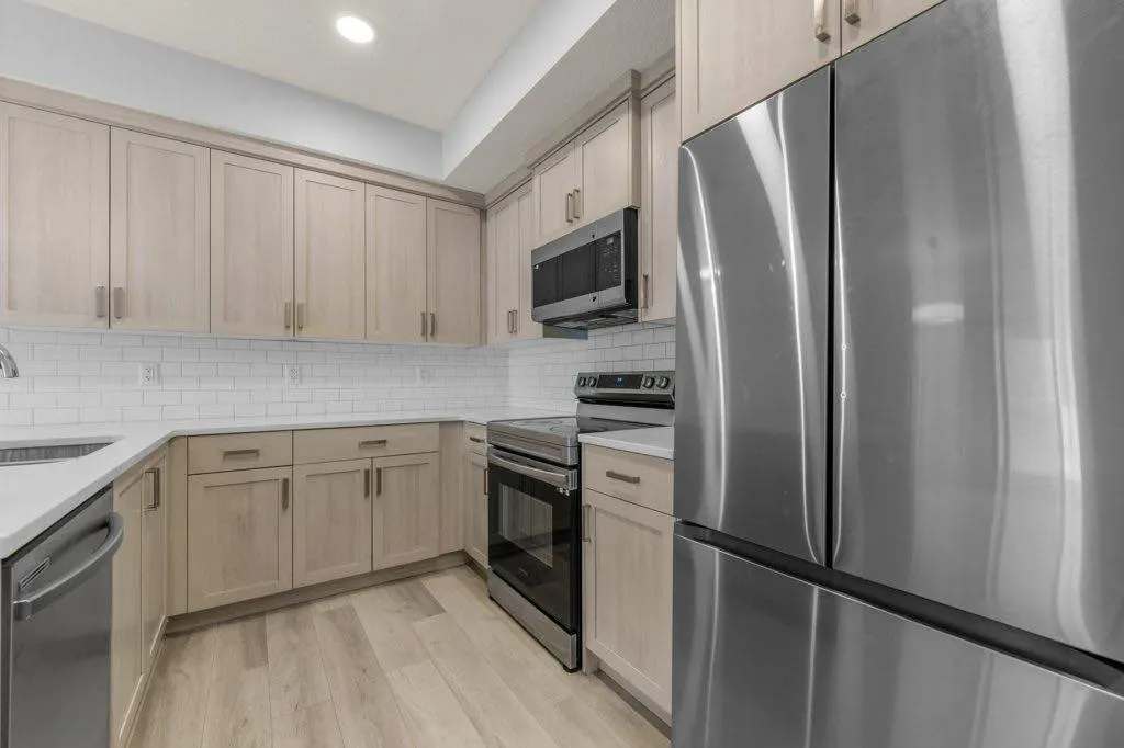 40 Carrington Plaza NW, #319