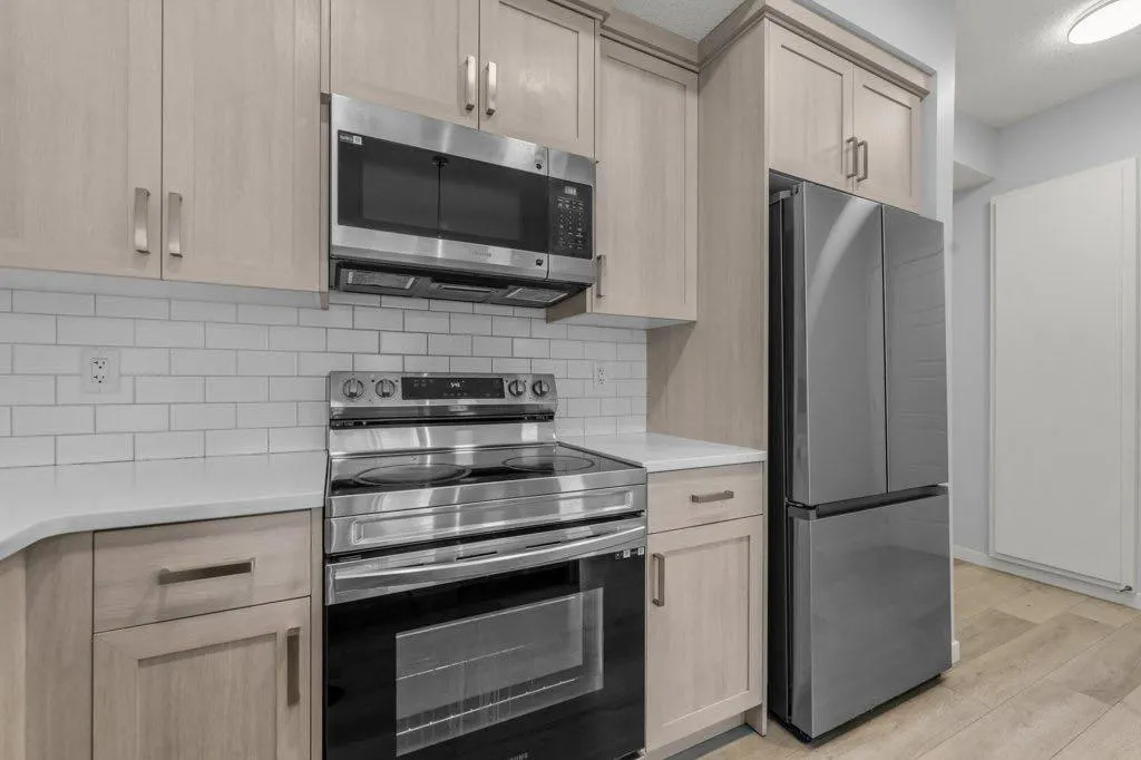 40 Carrington Plaza NW, #319