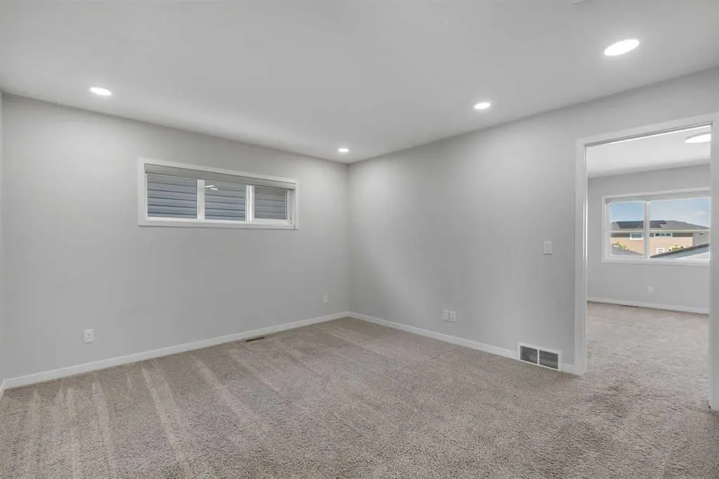 36 Seton Row SE