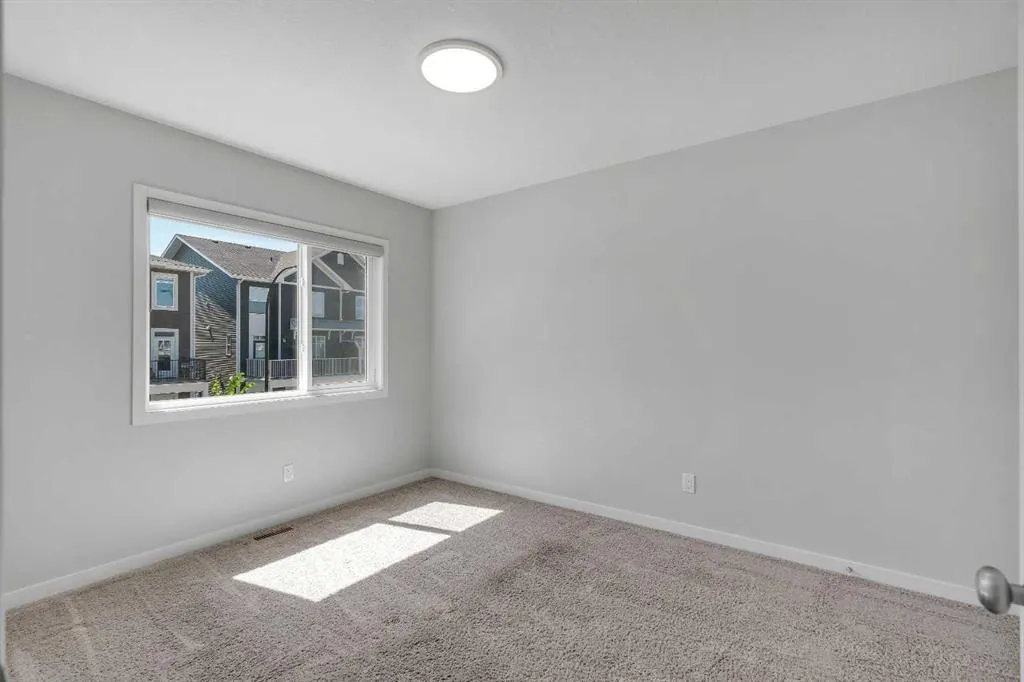 36 Seton Row SE
