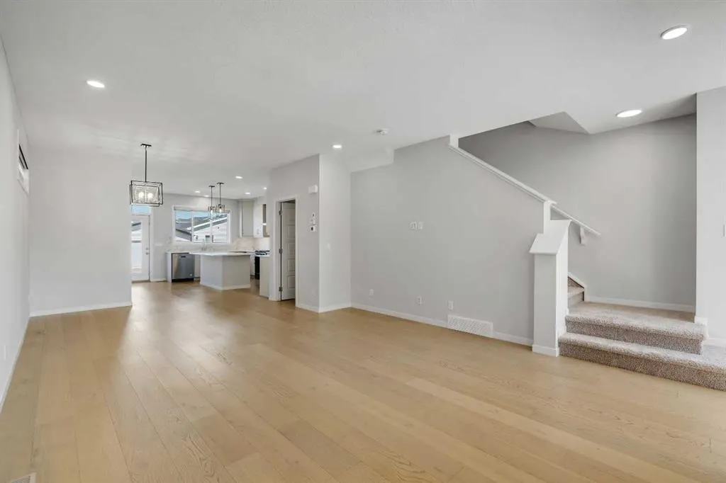 36 Seton Row SE