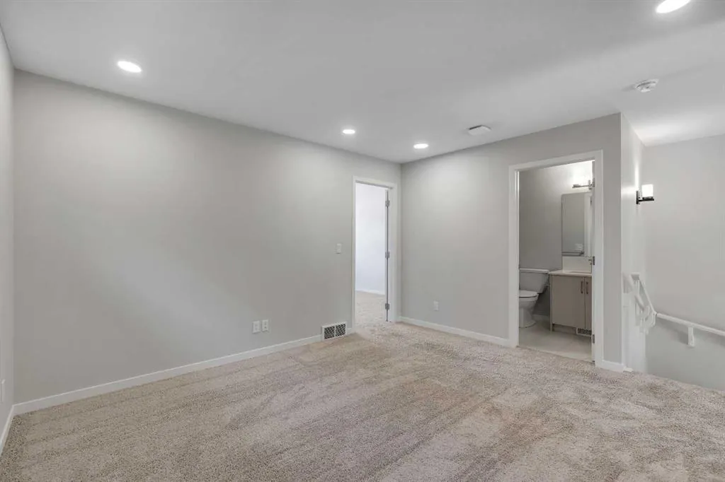 36 Seton Row SE