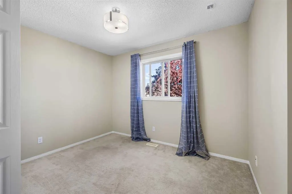 89 Mckenzie Towne Drive SE