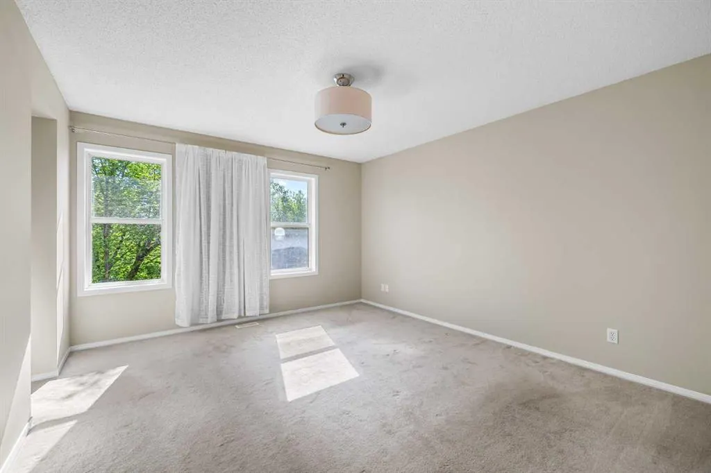 89 Mckenzie Towne Drive SE