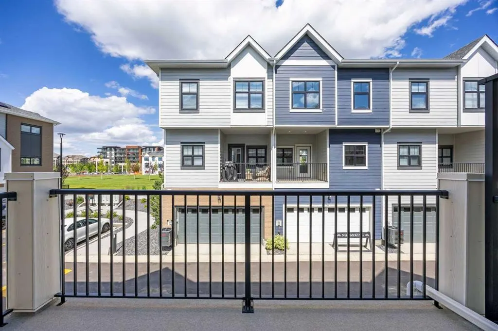 601 Mahogany Road SE