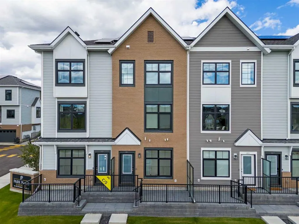 601 Mahogany Road SE