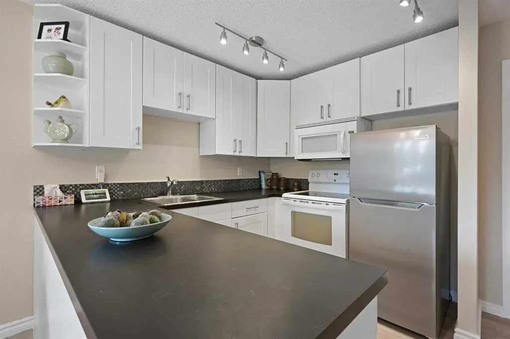 2323 Oakmoor Drive SW, #27