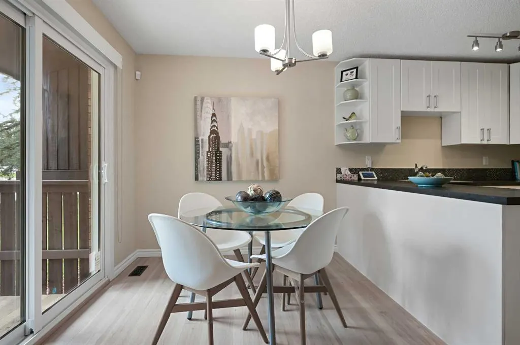 2323 Oakmoor Drive SW, #27